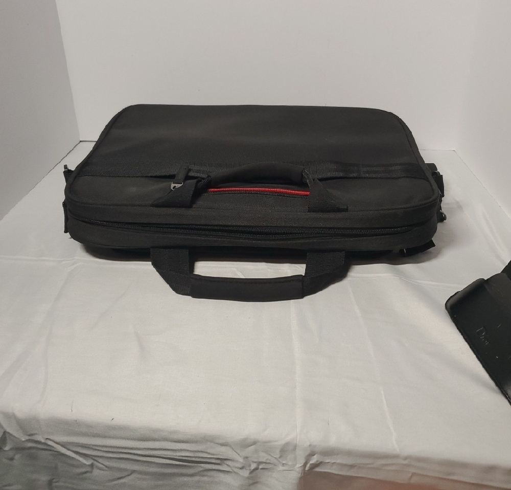 Men's Black Laptop Messenger Bag - CASE LOGIC Brand - Picture 3 of 8